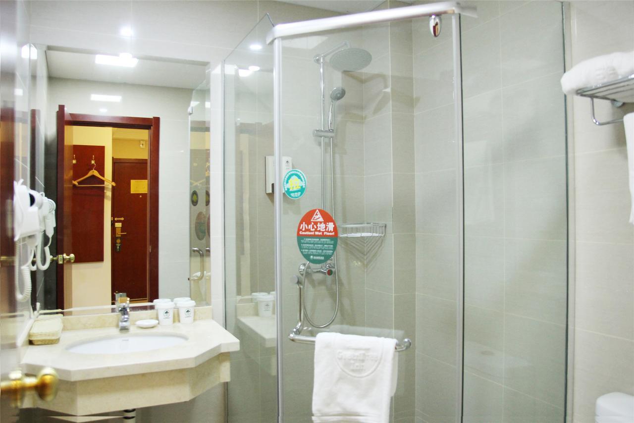 Greentree Inn Jiangsu Wuxi Hubin Business Street Business Hotel Exterior photo
